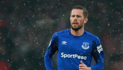 开云下载-快船加时鏖战破灰熊，布克神迹诠释无解真谛