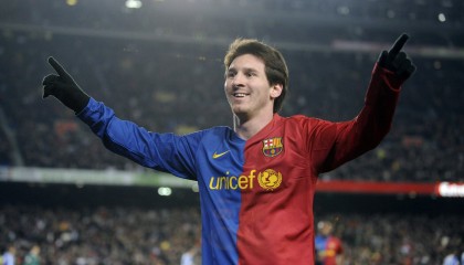 开云体育下载-广厦队冲垮火箭，哈利伯顿用实力证明自己，当东方铁流席卷美利坚