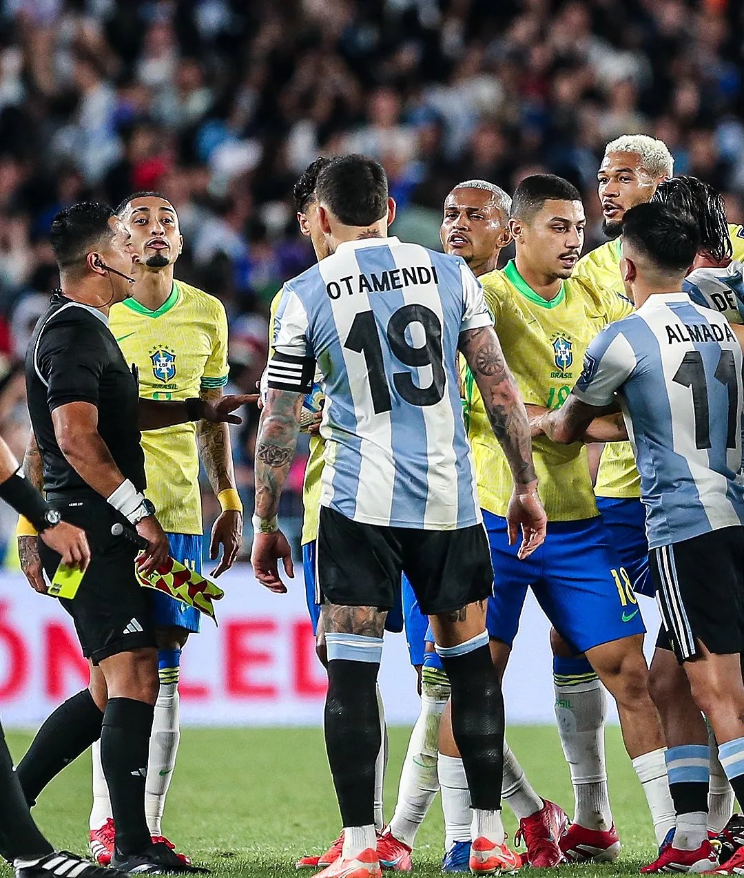 阿根廷鏖战西班牙，伊布扛起全队