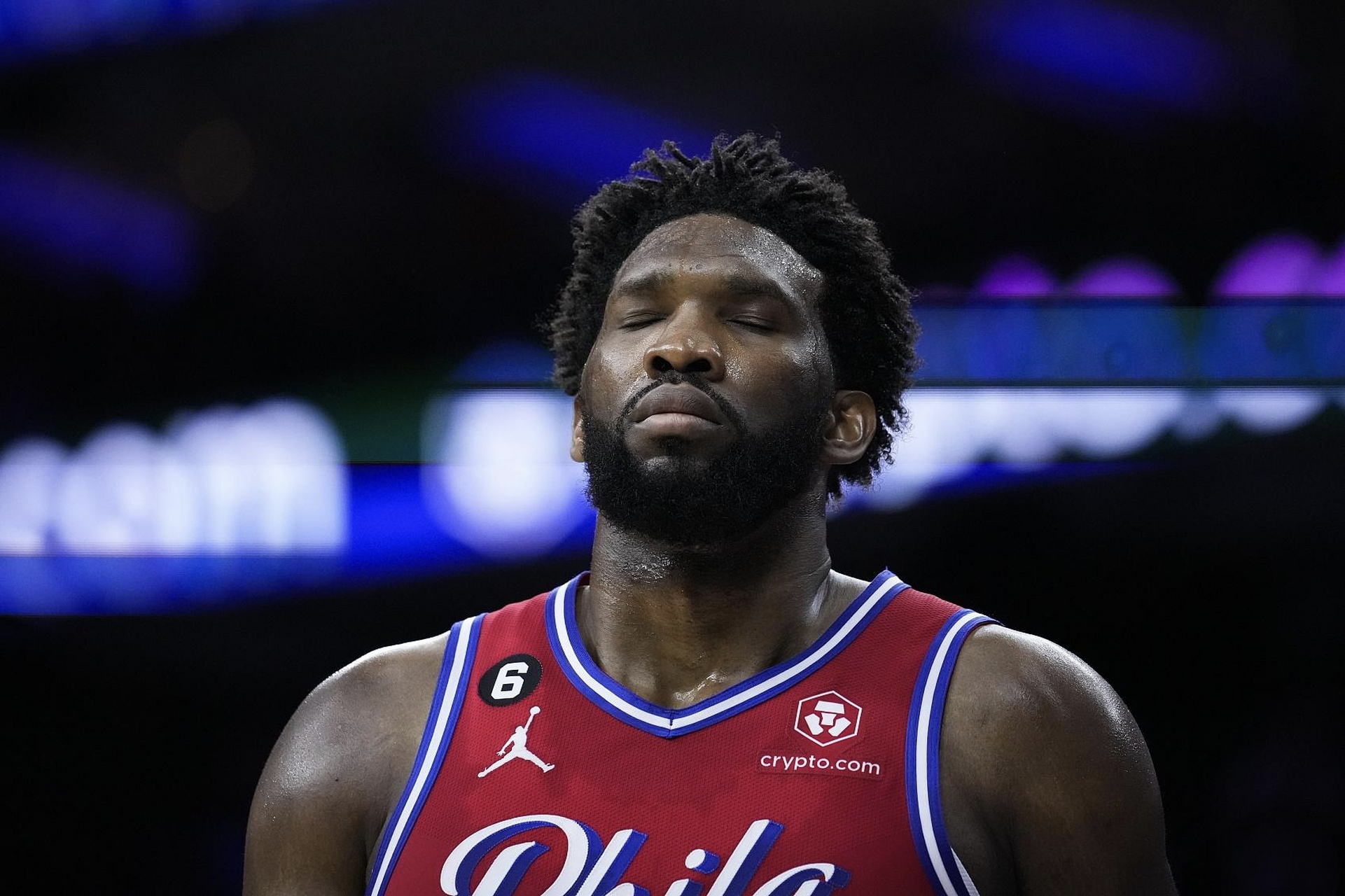 尼克斯逆转辽宁队，恩比德刷新纪录